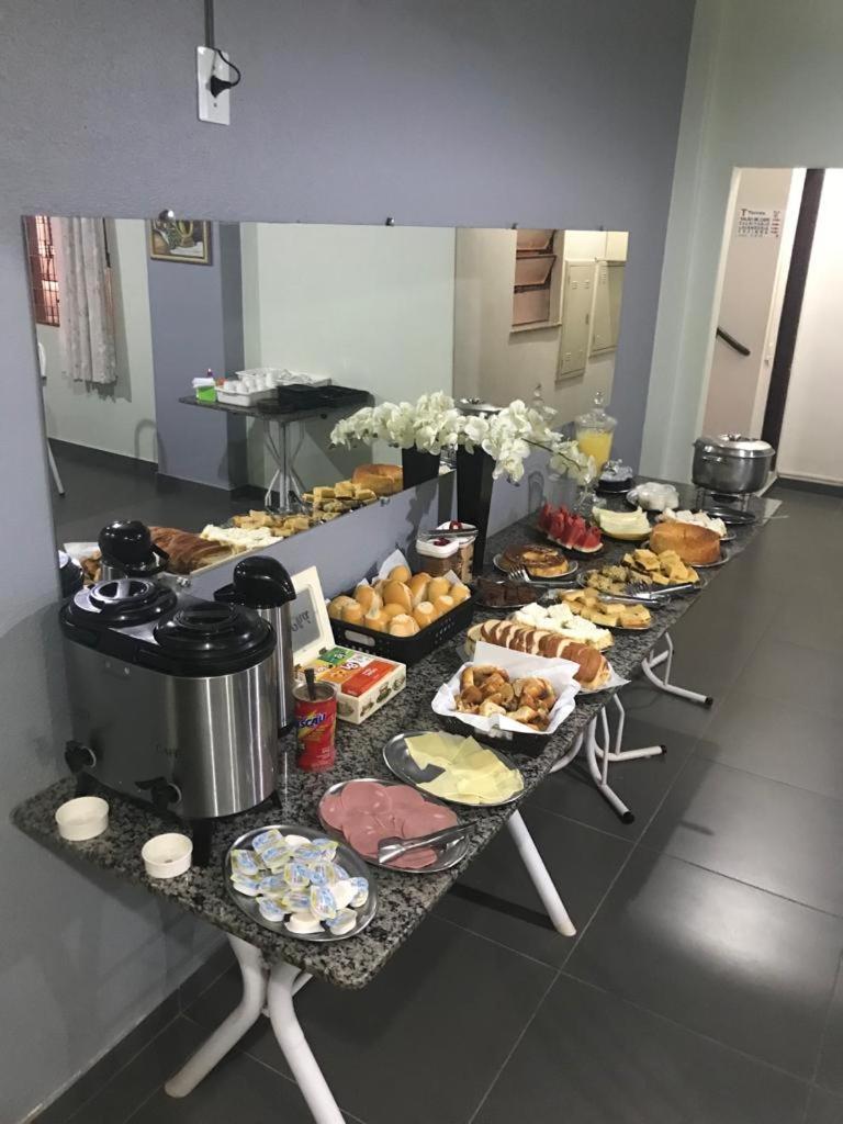 לונדרינה Hotel Cacula מראה חיצוני תמונה