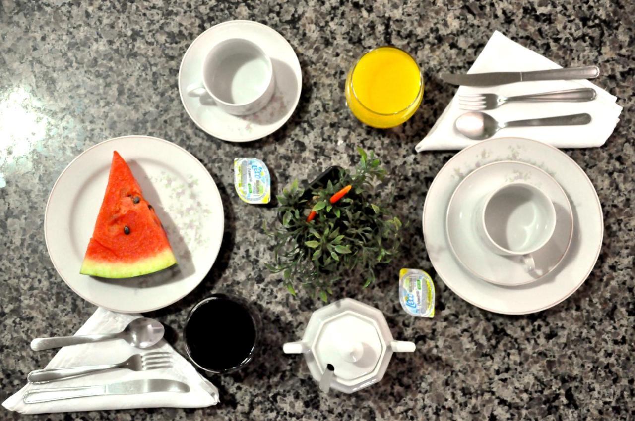 לונדרינה Hotel Cacula מראה חיצוני תמונה