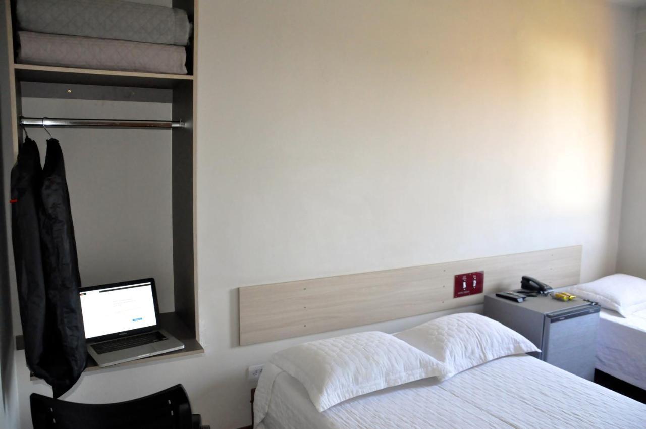 לונדרינה Hotel Cacula מראה חיצוני תמונה