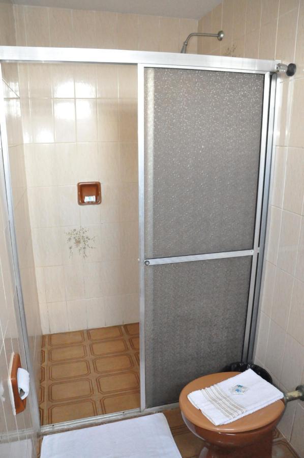 לונדרינה Hotel Cacula מראה חיצוני תמונה